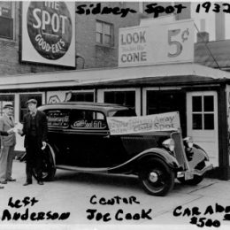 1932 Car Winner Ray Anderson-Left Joe Cook-Center Russell Thomas-Right Ford Sedan-$500